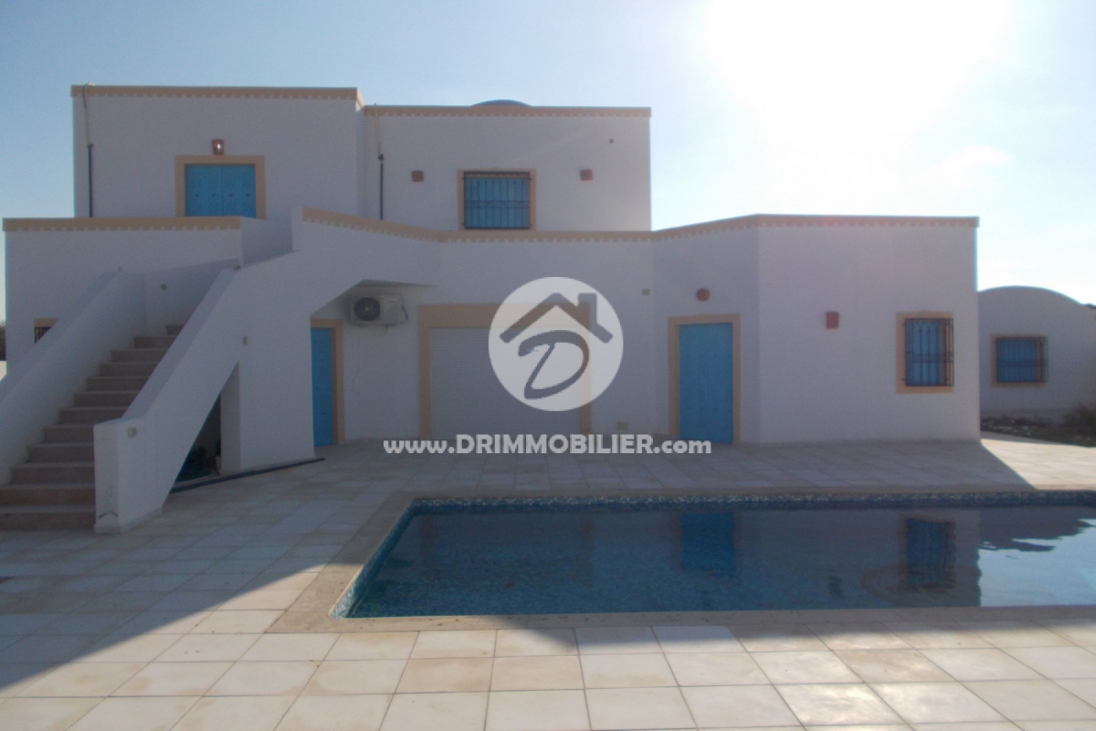 L 101 -                            Vente
                           Villa avec piscine Djerba
